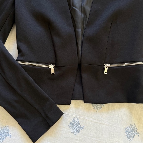 H&M women’s Black Blazer Size 6 - Picture 5 of 8